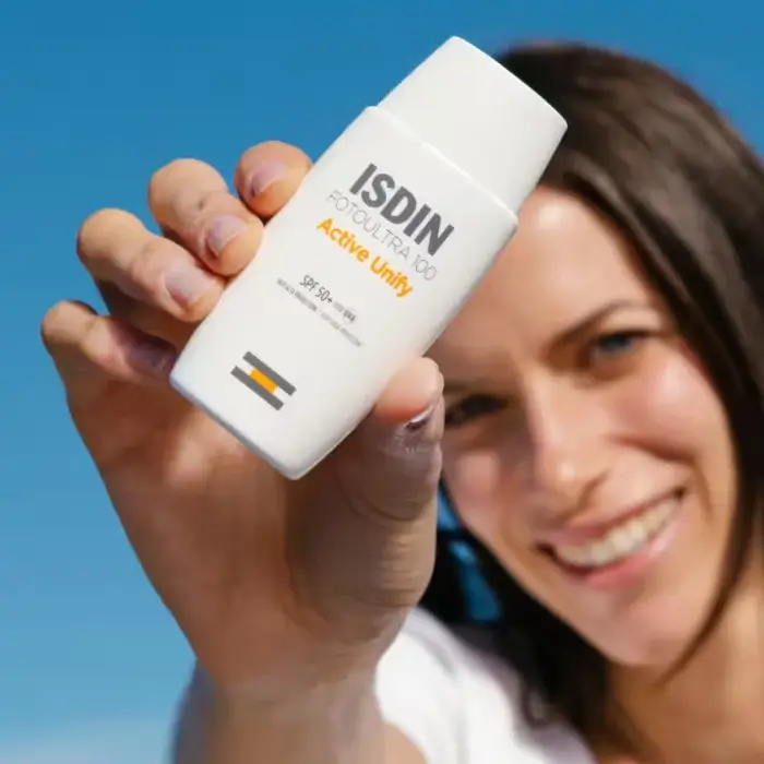 ضد آفتاب ضد لک فلوئید اکتیو یونیفای بی رنگ ایزدین +SPF50 (ISDIN FotoUltra 100 Active Unify Depigmentant SPF50+)